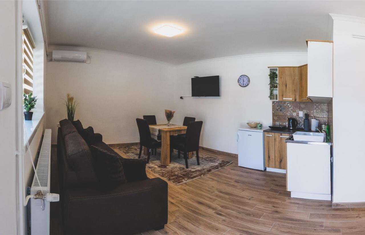 Alfa Apartmani Subotica Exterior foto